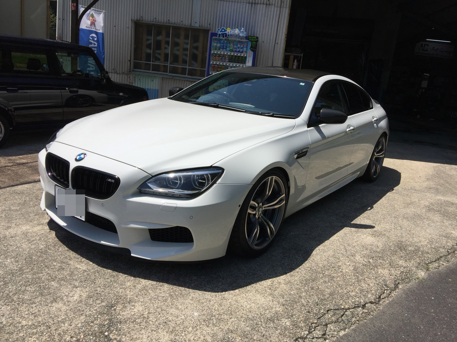 中古車bmw M6 白 カーボンルーフ磨き Art Garage